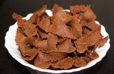 nachni chips recipe image in a bowl