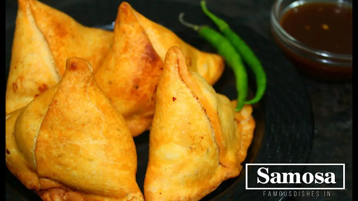 Recipe of Samosa in a black plate