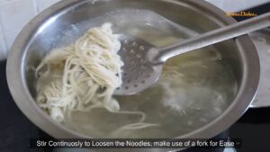 instruction for veg hakka noodles 3