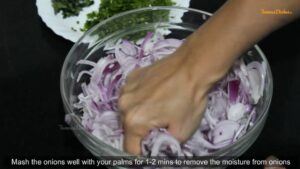 kanda bhaji recipe instruction